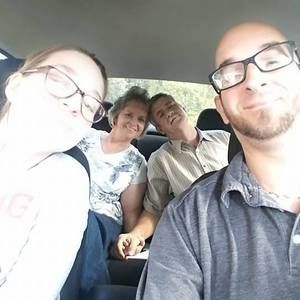 Meet your Posher, Dustin